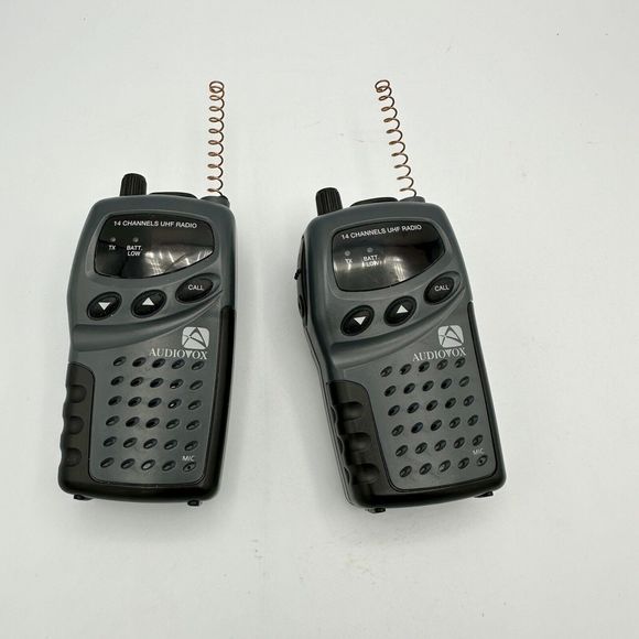 Audiovox FR-130A Two Way Radio Walkie Talkies PARTS ONLY NOT WORKING set of 2 - Picture 1 of 10